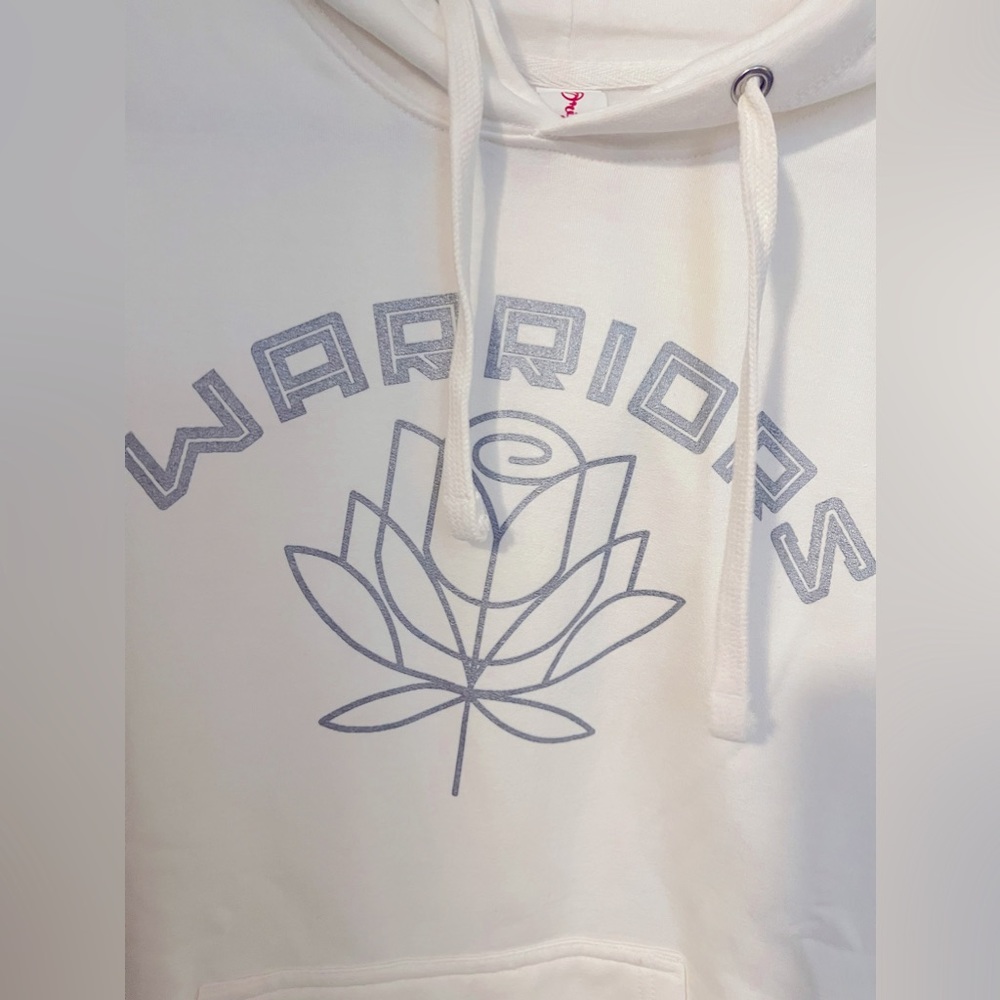 Warriors sweatshirt. White Medium. Unisex. Very soft and comfortable NEW w/o tag